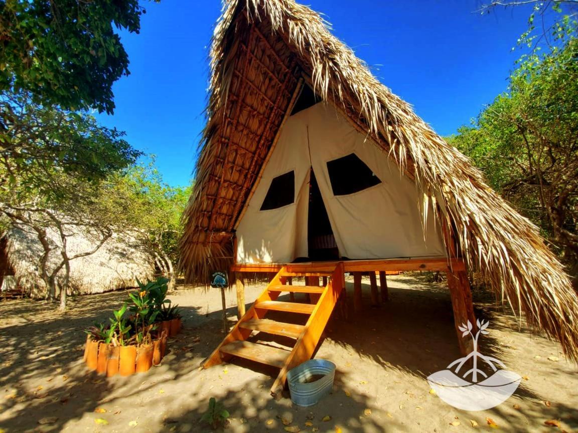 Entremares Lodge *