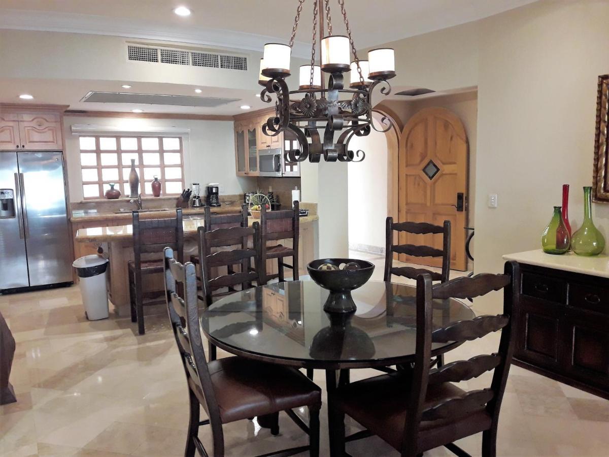 Gorgeous Villa In Cabo With Ocean And Lands End View, Private Swimmable Beach, Pools, Sleeps 8 Aparthotel *