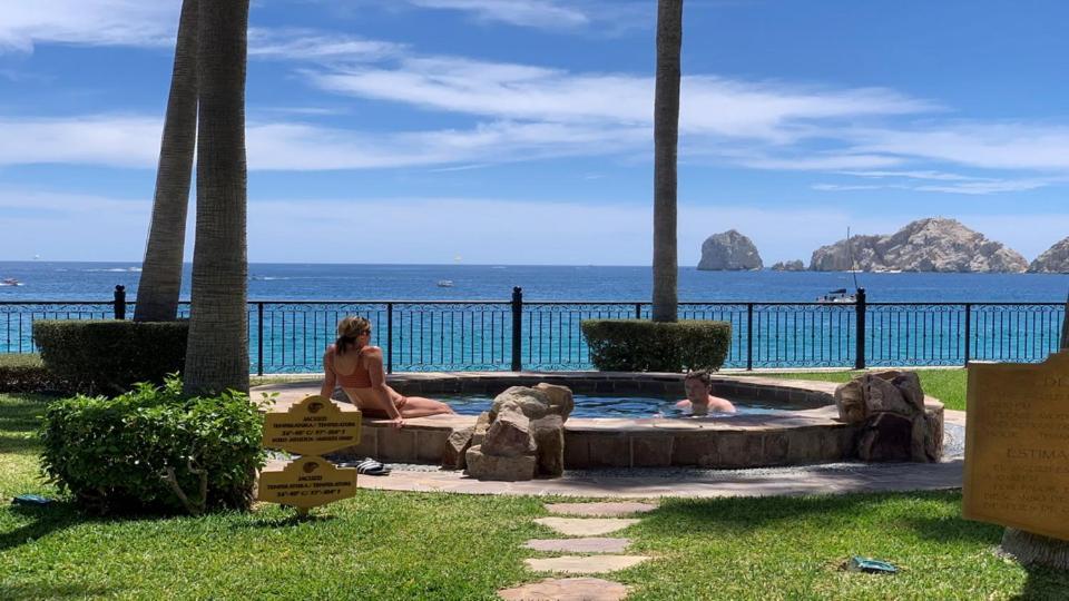 Gorgeous Villa In Cabo With Ocean And Lands End View, Private Swimmable Beach, Pools, Sleeps 8 Aparthotel