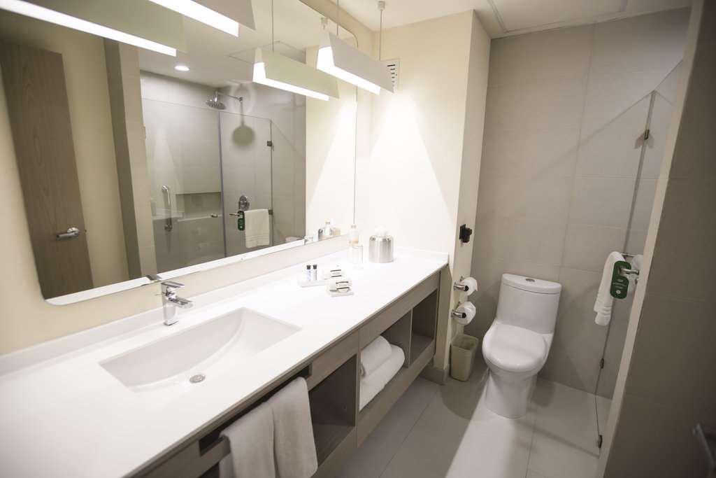 Hotel Hilton Garden Aeropuerto Bajio