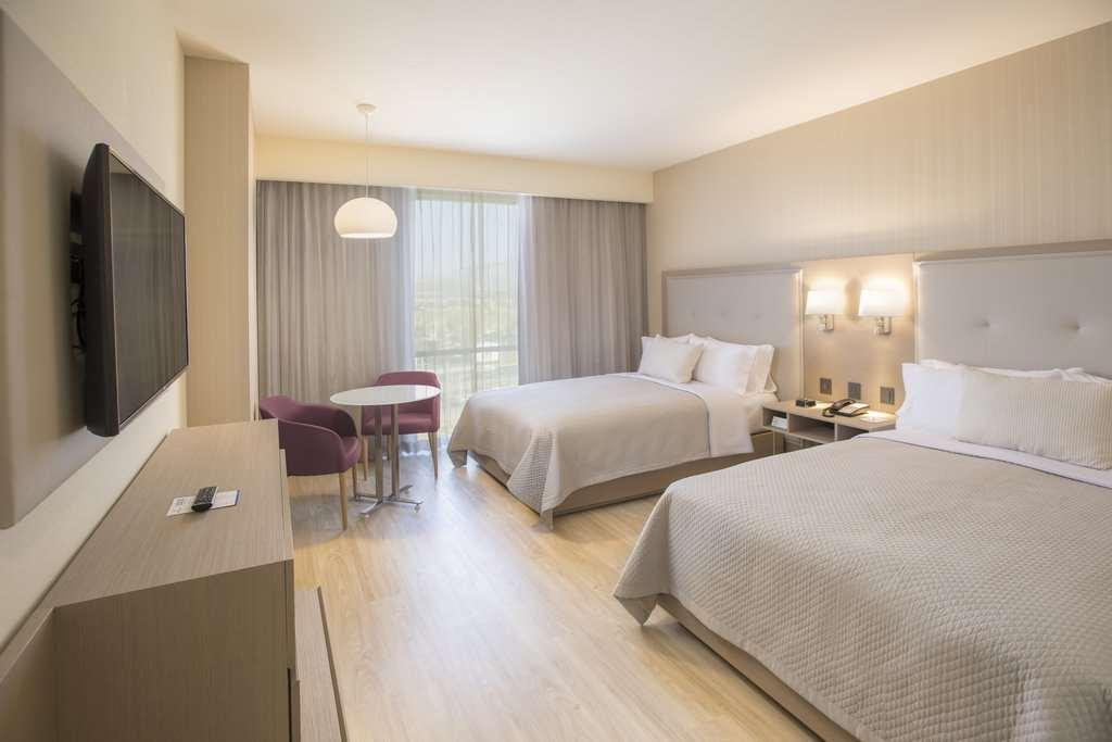 Hilton Garden Aeropuerto Bajio Hotel 3*