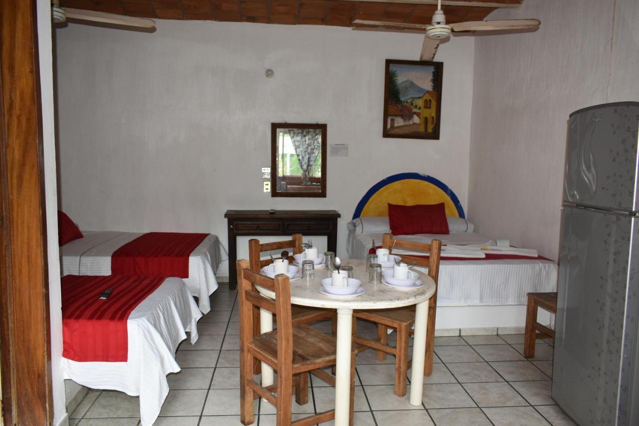 Y Islas Careyes Hotel