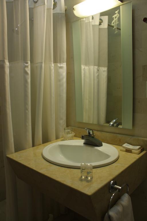 Trueba Hotel