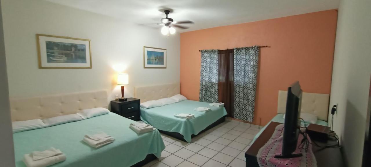 Hotel La Rio Verde