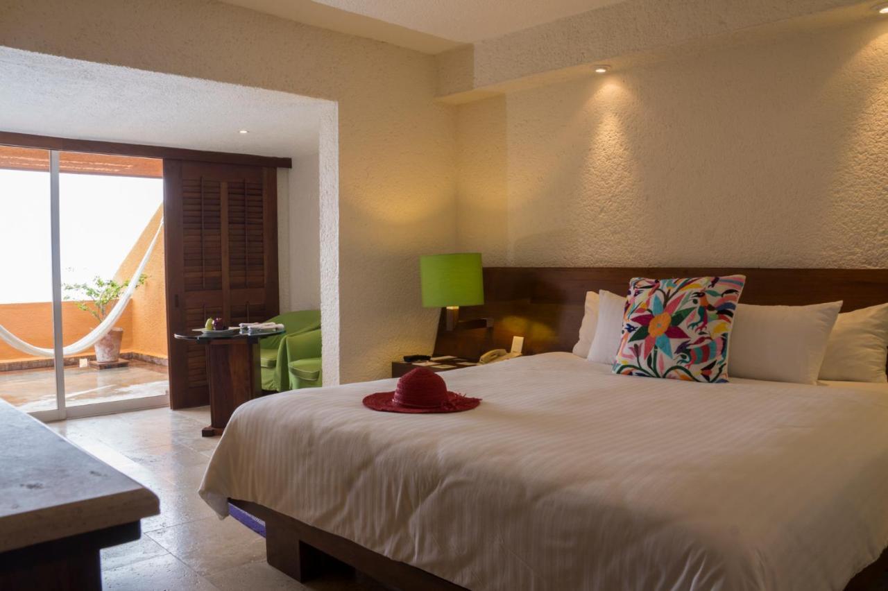 Resort Brisas Ixtapa 5*
