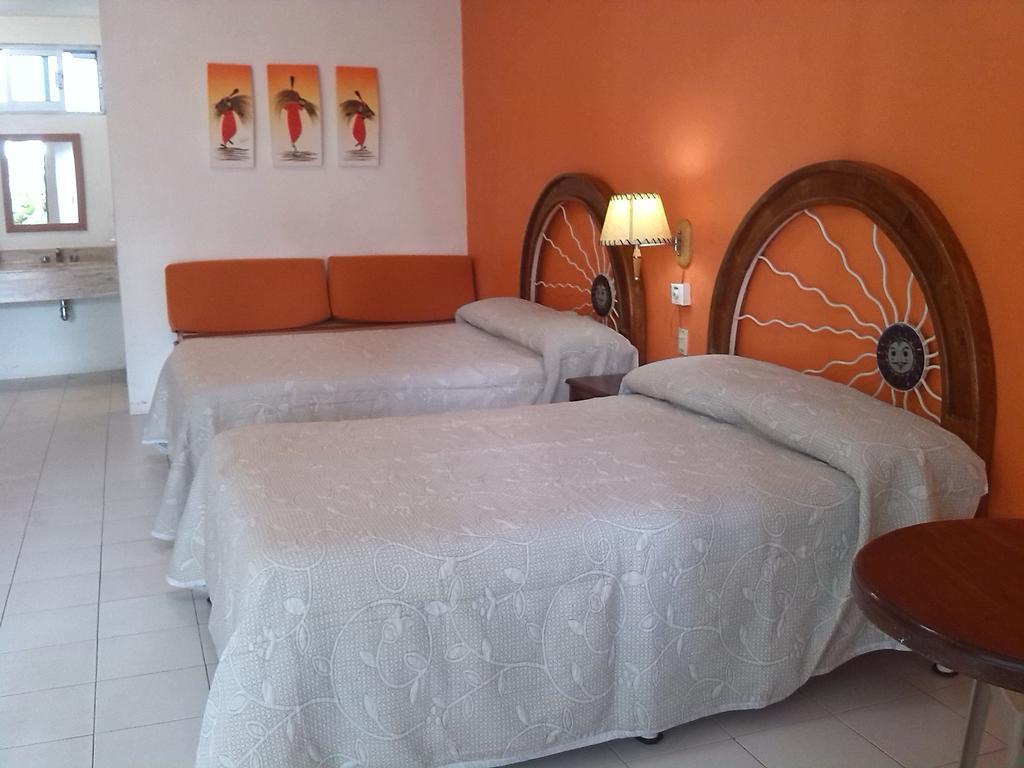 Y Corita Hotel 2*
