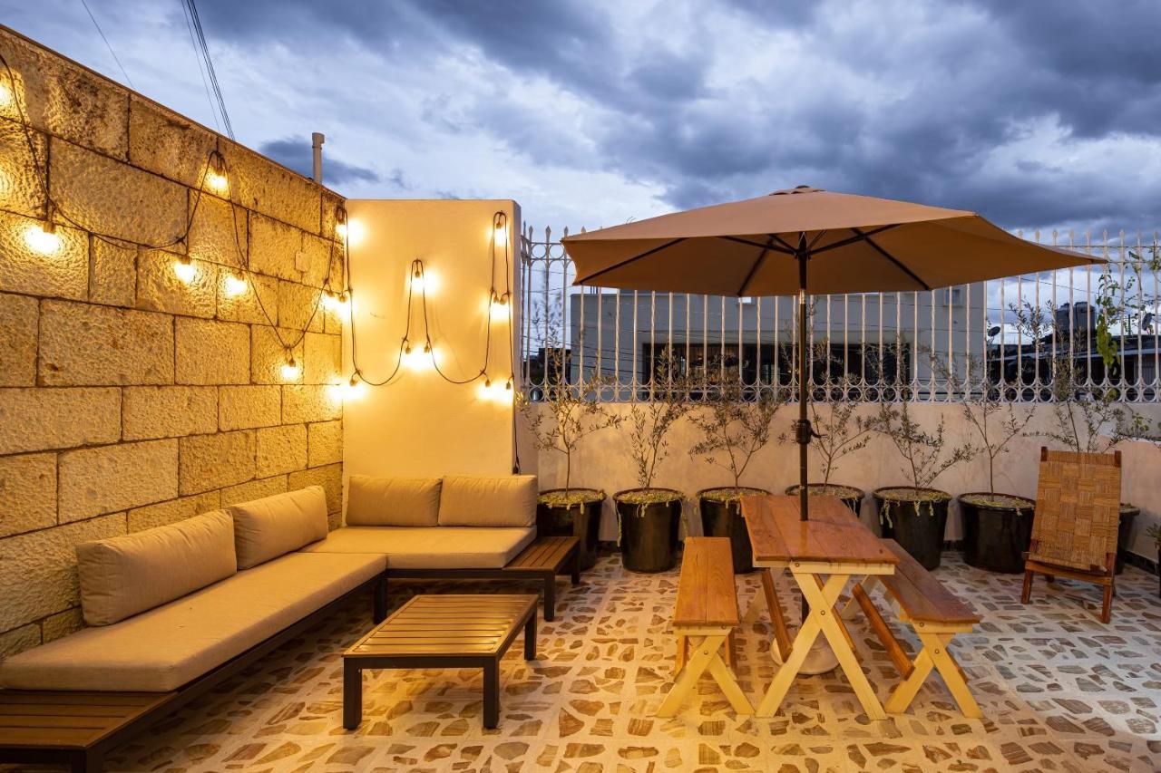 Holt - Noria - La Casa Del Barro Oaxaca