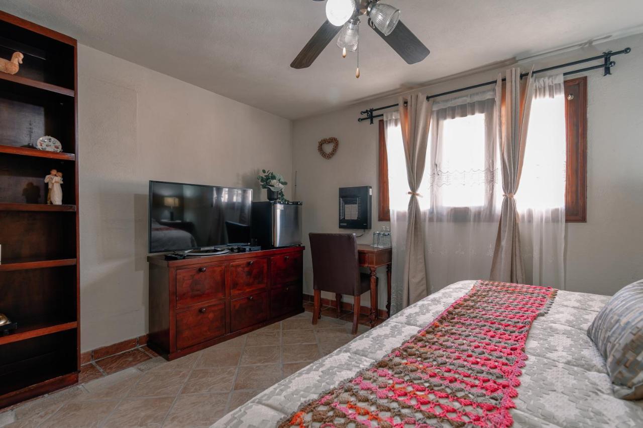 Bed & Breakfast Casa Maricela 3*
