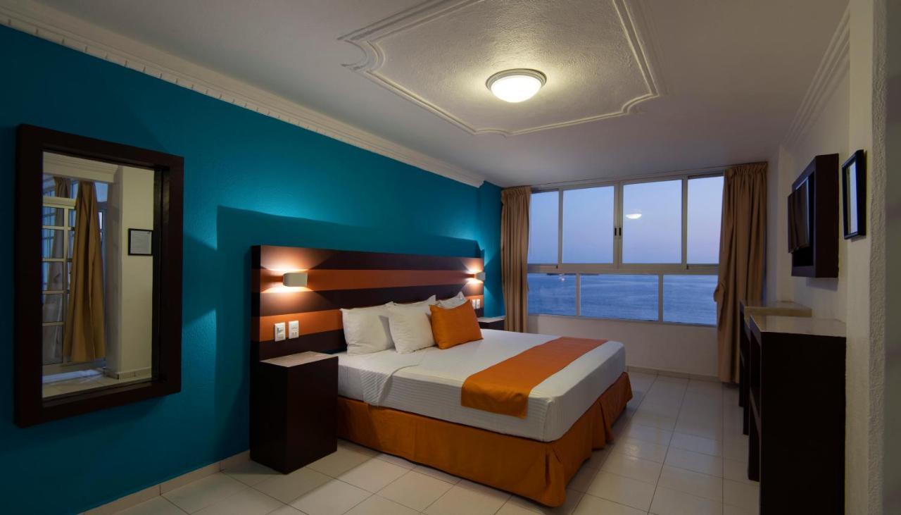 Hotel Fiesta Mexicana Manzanillo