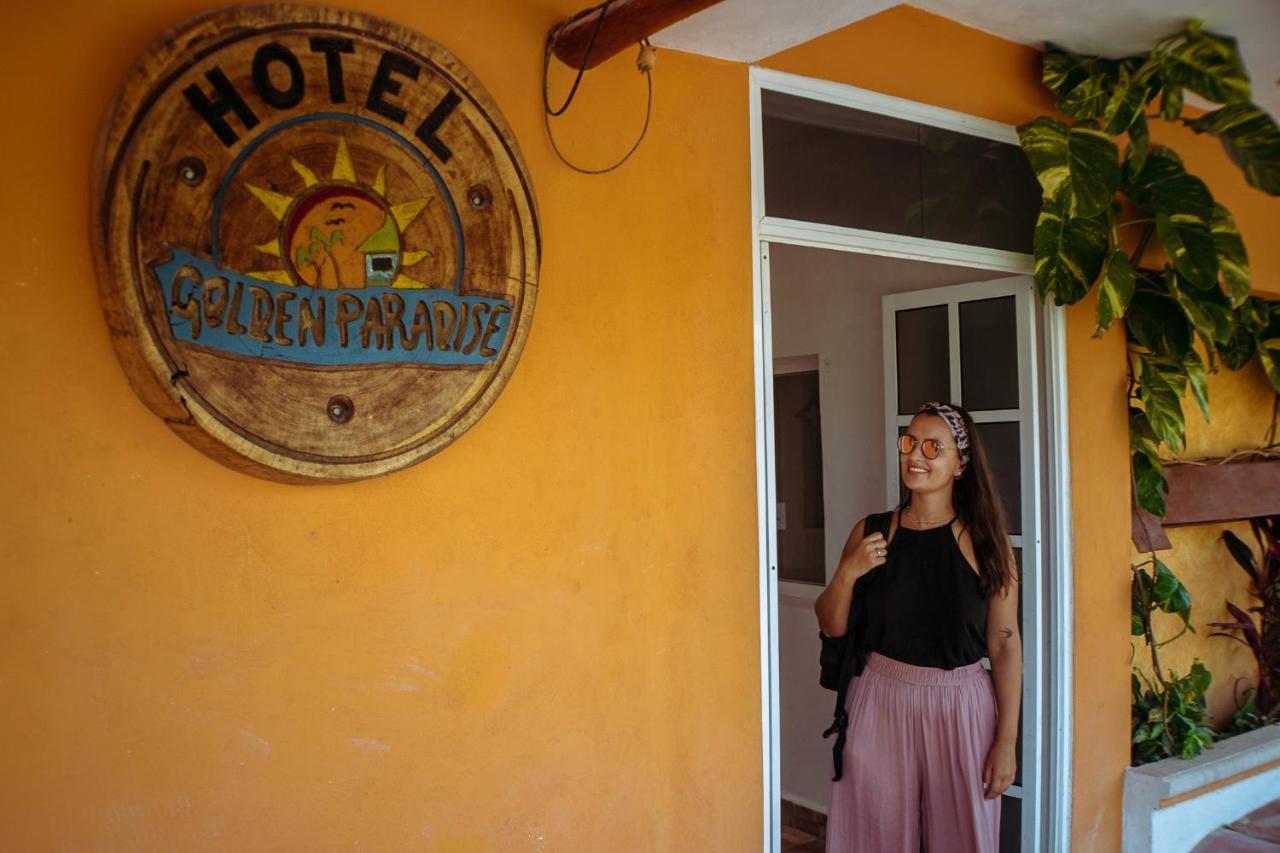 Hotel Golden Paradise Town