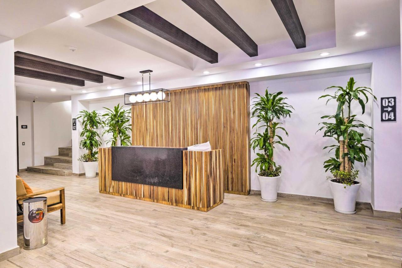 Apartment Luxe Condo, Steps From It Puerto Vallarta