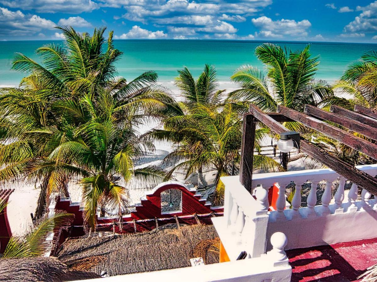 Beachfront Casa Maya Lodge