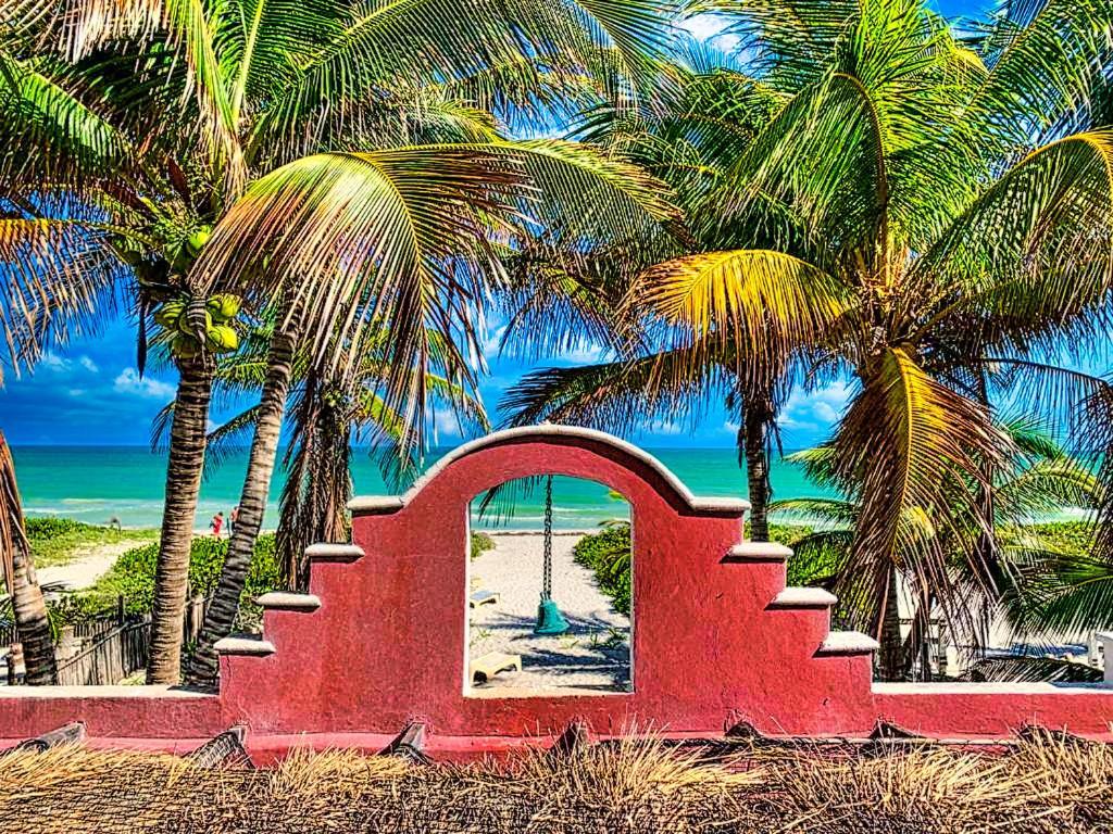 Beachfront Hacienda Del Cuyo *