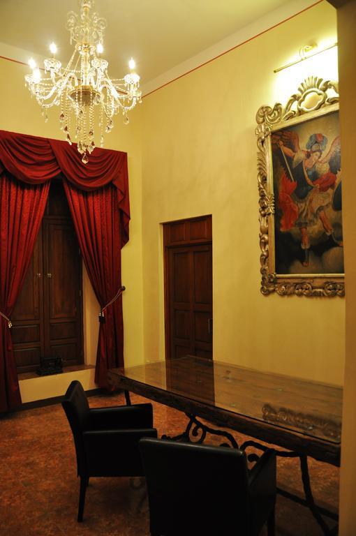 Hotel Gran Casa Galeria & 5*