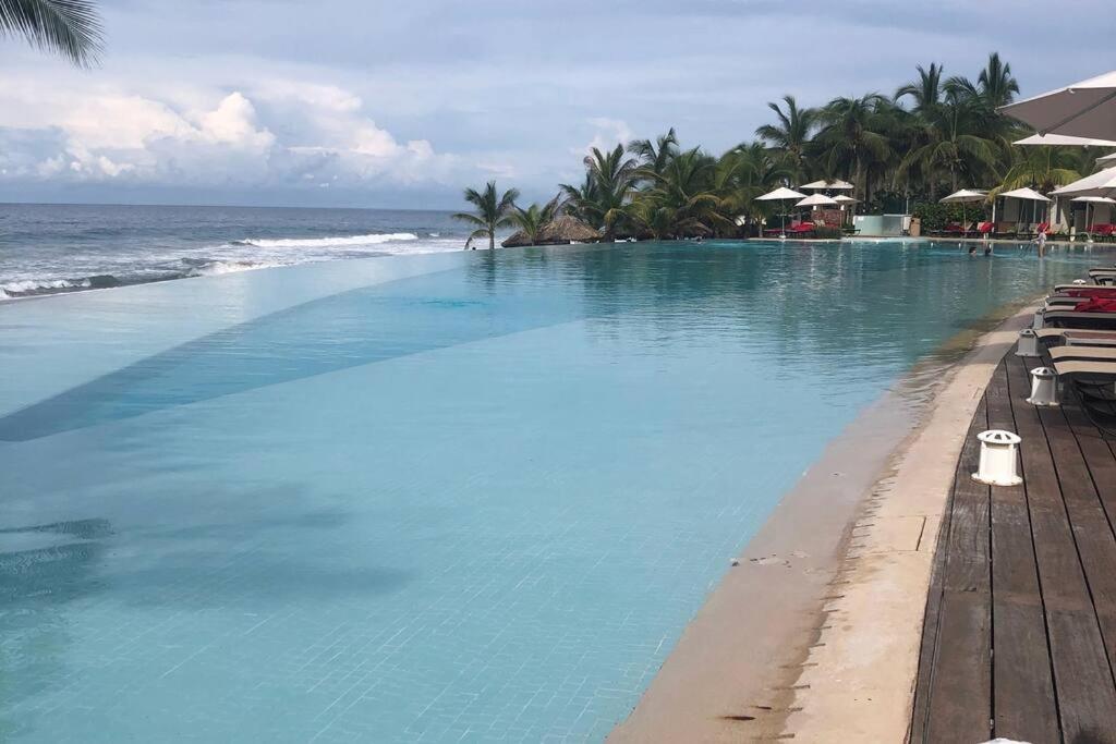 Bay View Grand Marina Ixtapa En Pie De Playa *