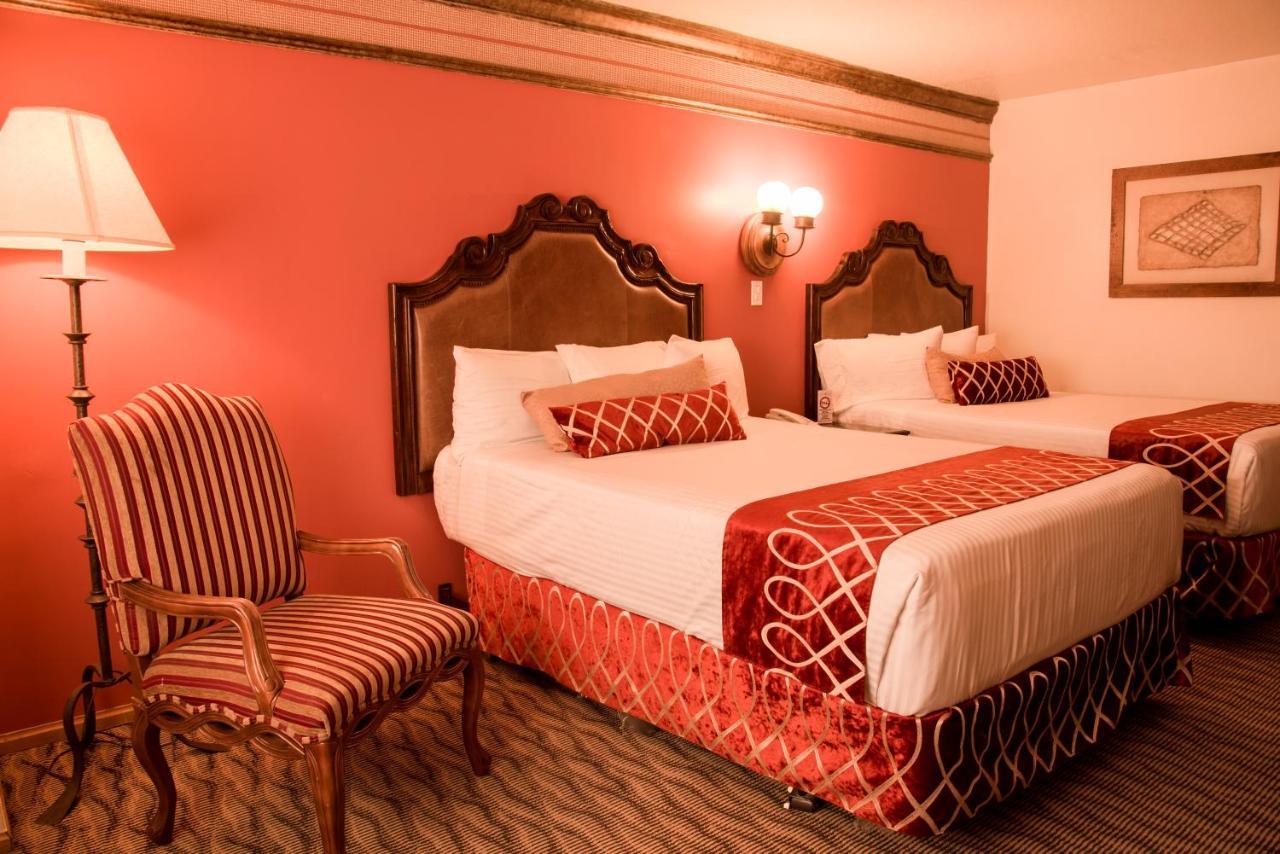 Hotel Business & Maria Bonita