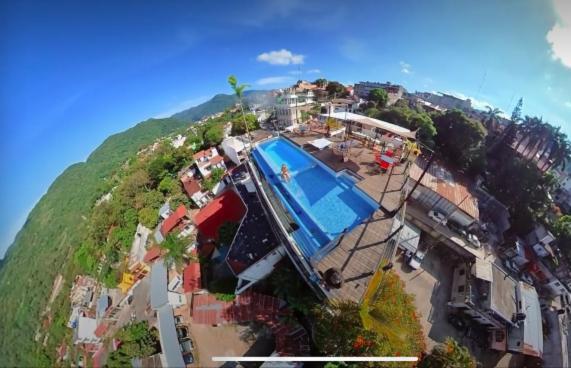Roof Hotel