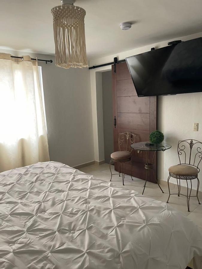 Victoria Hotel 2*