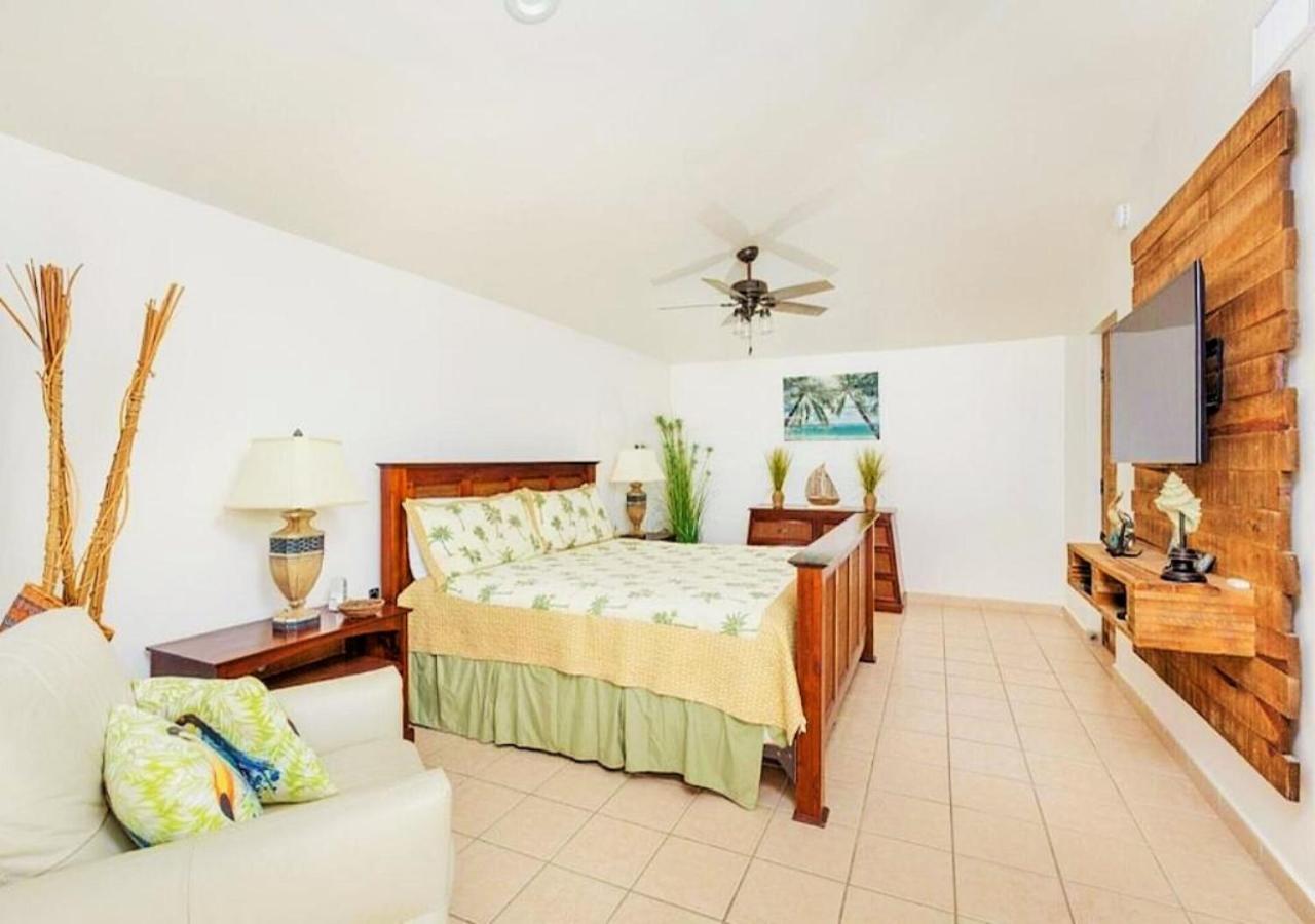 Apartment Right On The Beach! - 2 Bedroom Penthouse Beachfront *