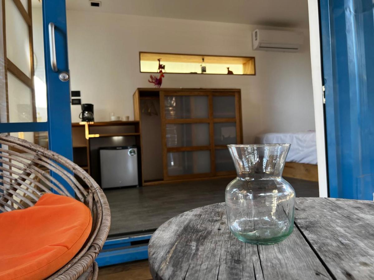 Hotel H20 Container *