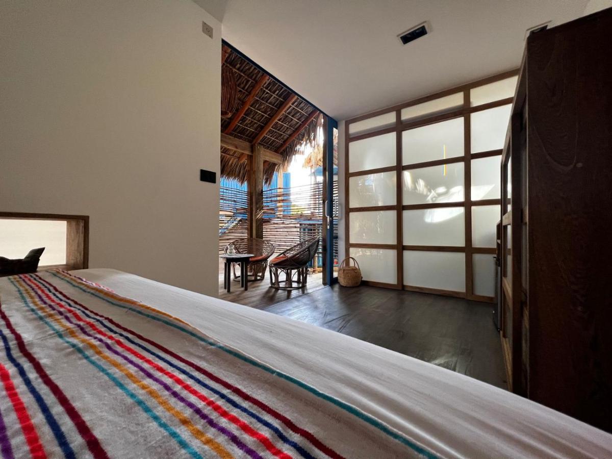 H20 Container Hotel *