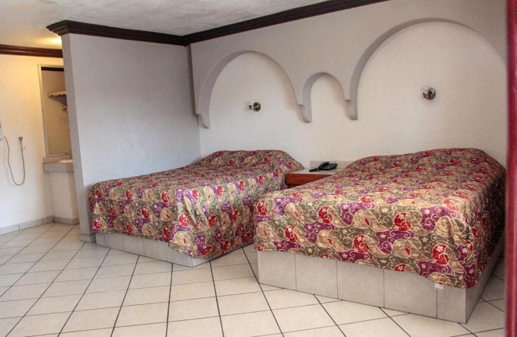 Senorial Hotel 3*
