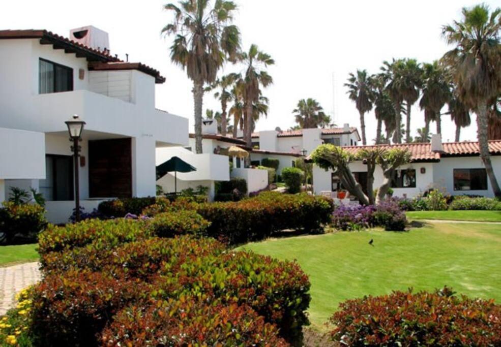 Great Swiming Pools Tennis Courts In La Paloma *