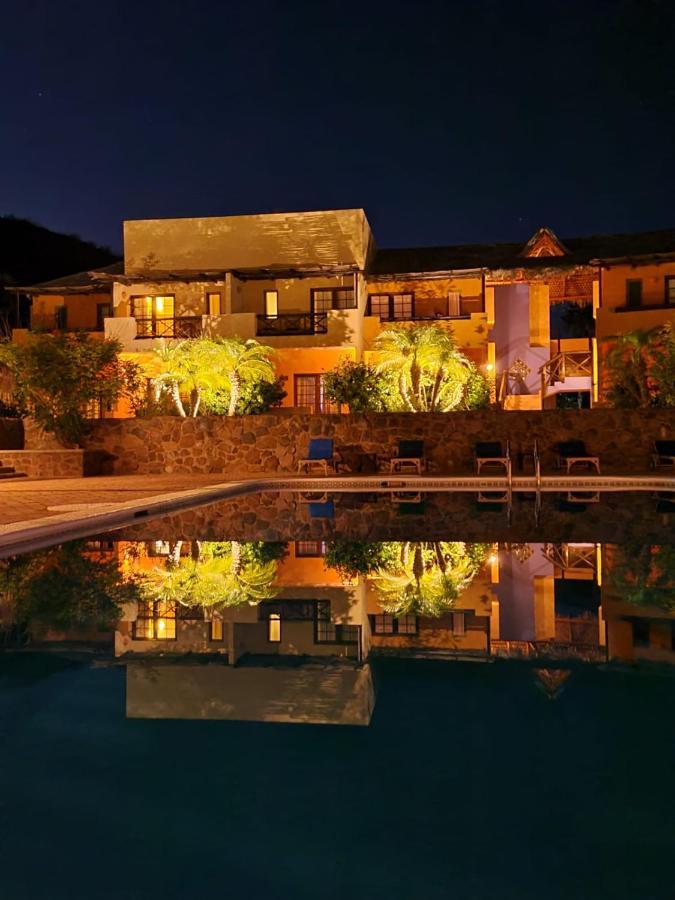 Tripui 4* Puerto Escondido (Baja California Sur)