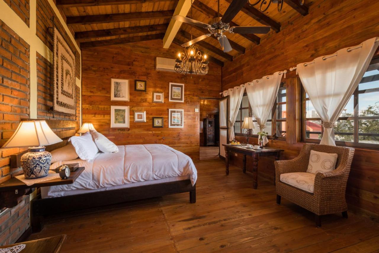 Bed & Breakfast Flores La Paz