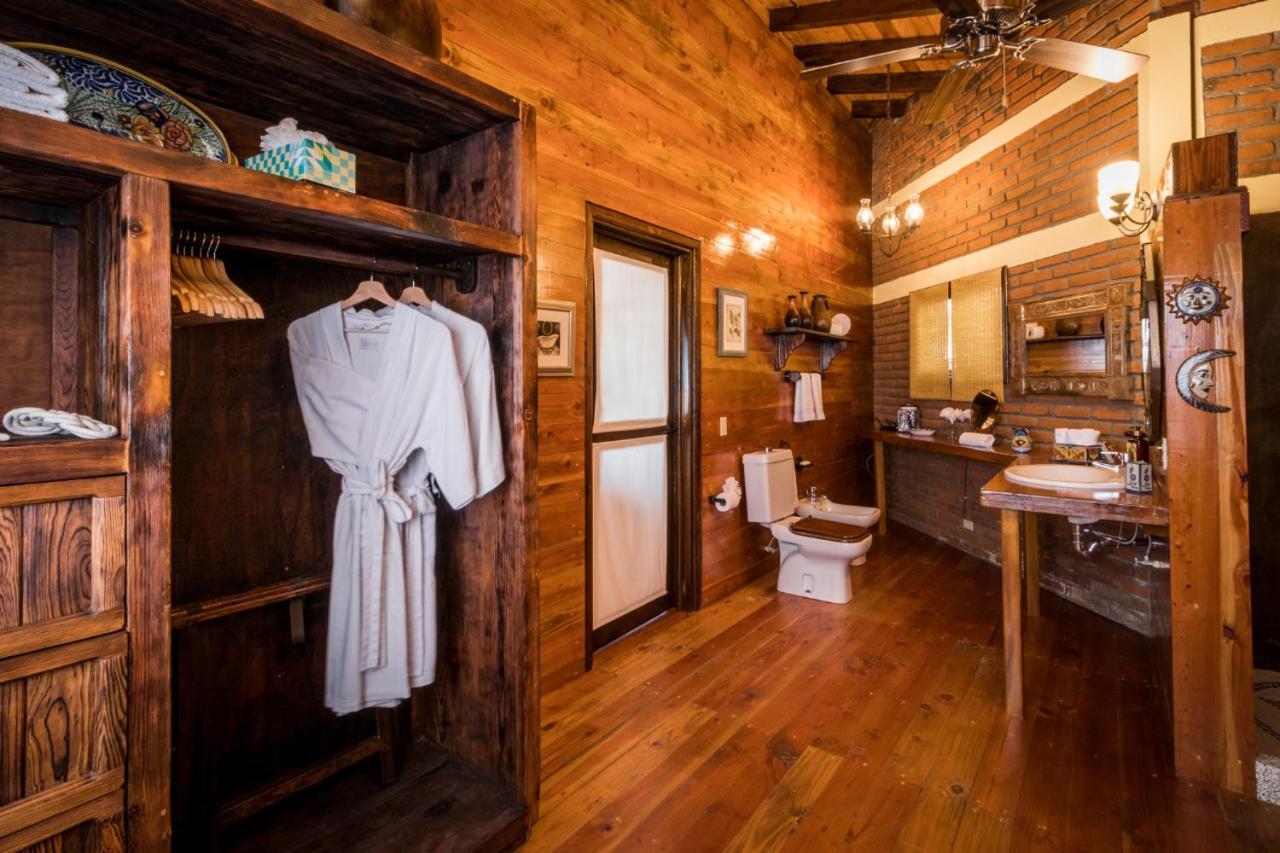 Bed & Breakfast Flores La Paz