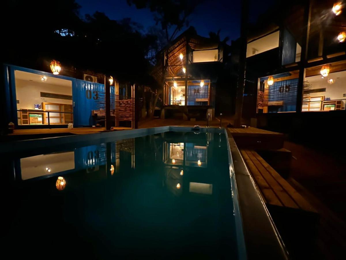 H20 Container Hotel