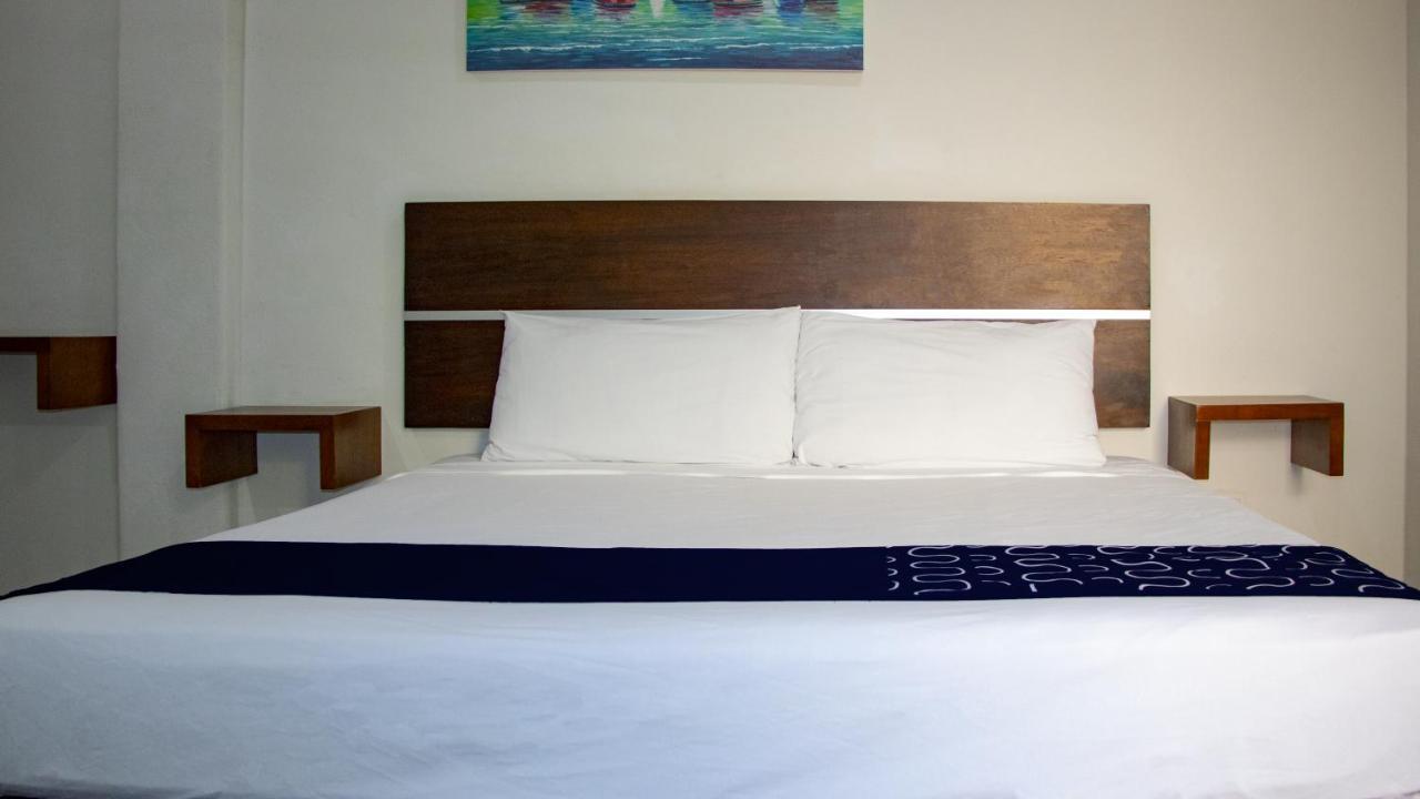 Jose Y Glendy Hotel Progreso (Yucatan)