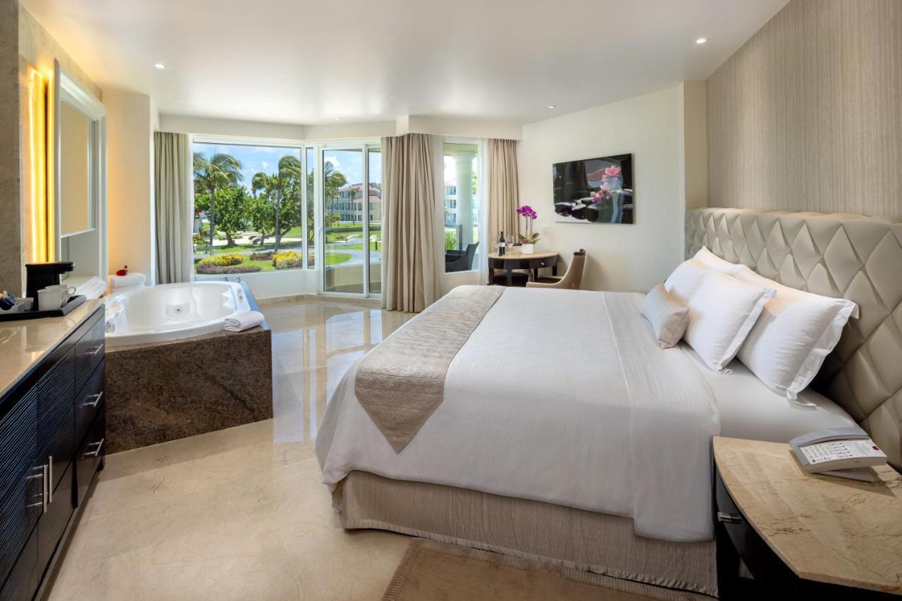 Resort Moon Palace Nizuc 5*