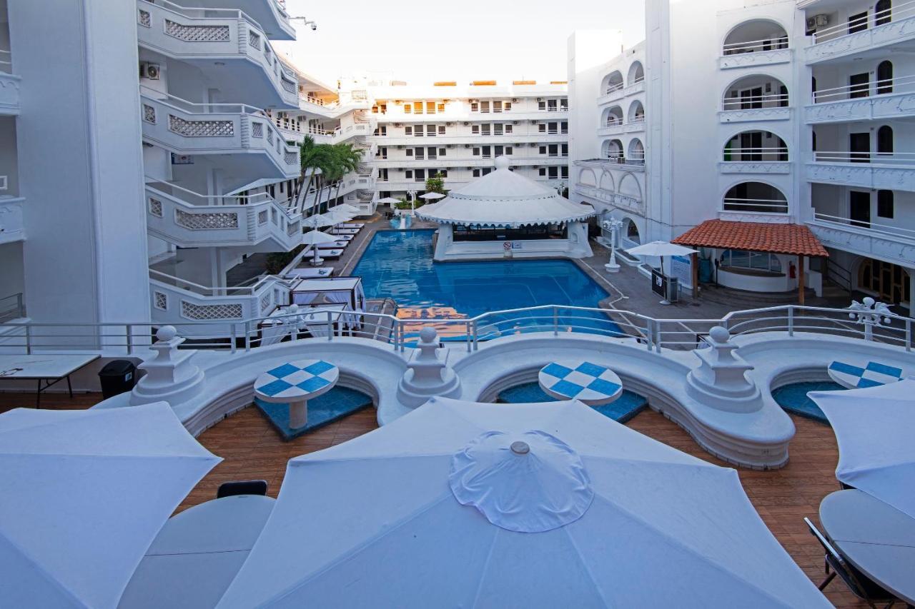 Fiesta Mexicana Hotel 4*