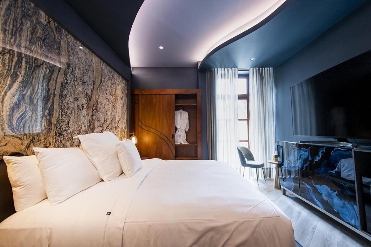 L Perla Boutique 5*