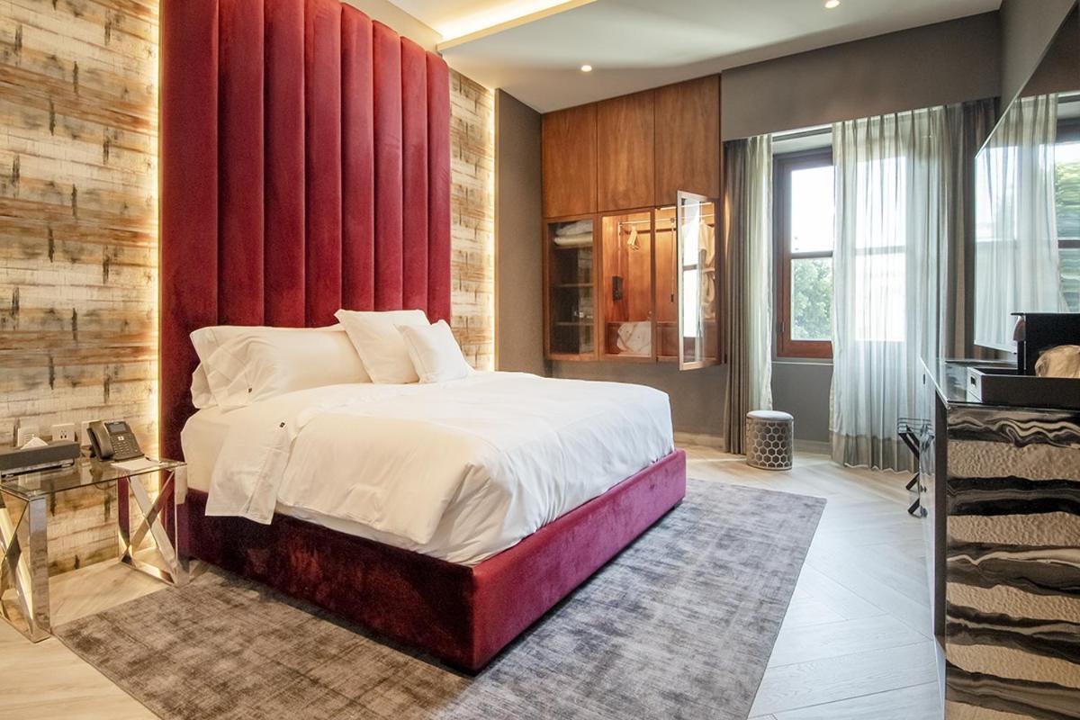 Hotel L Perla Boutique 5*