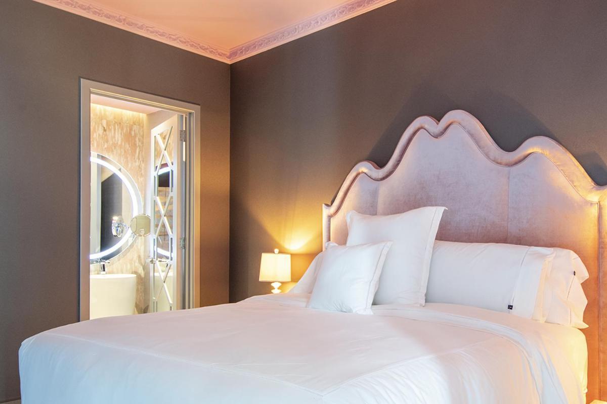 L Perla Boutique 5*