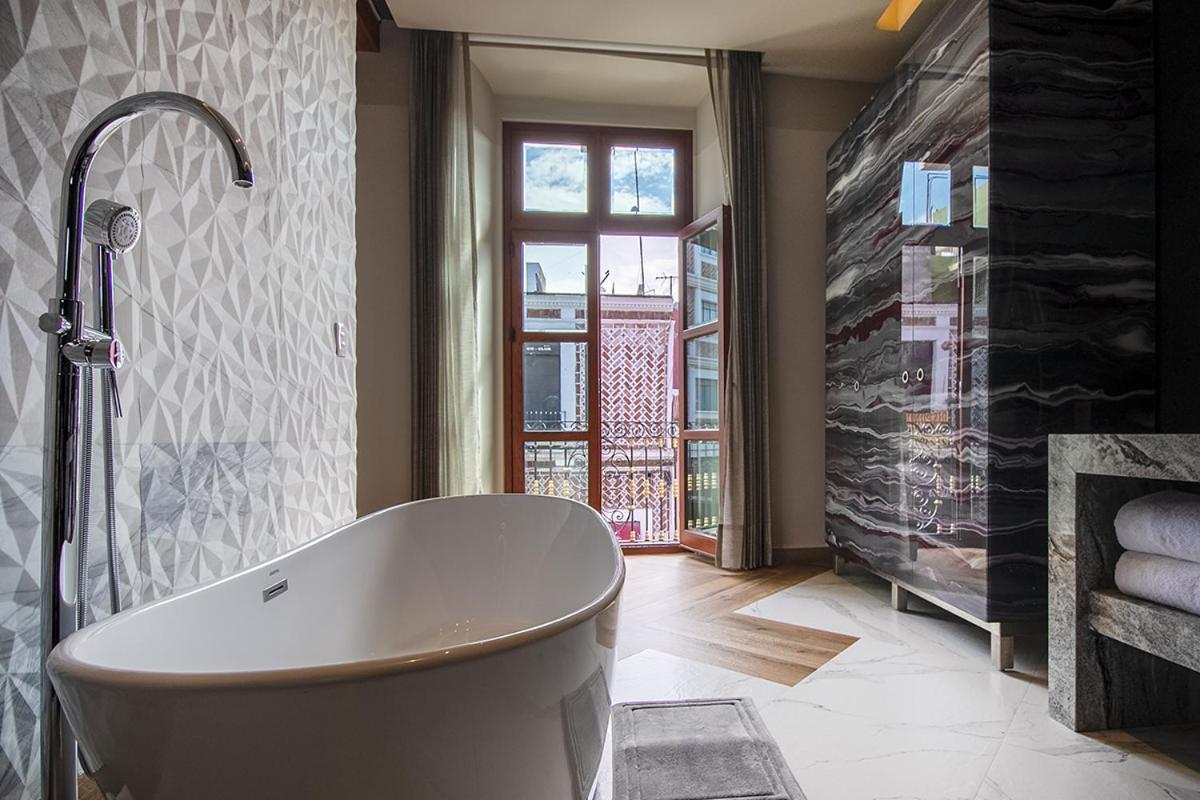 Hotel L Perla Boutique 5*