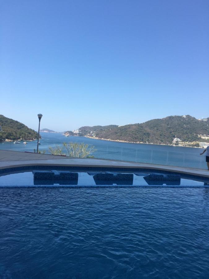 Apartment En Cabo Marques Diamante, Departamento Con Vistas Al Mar Y Atardeceres Espectaculares, Cerca Esta La Playa Al Nivel De La Caseta Del Condominio De Pto Marquez, Enfrente, Wifi, Restaurante, Albercas, 6 Personas