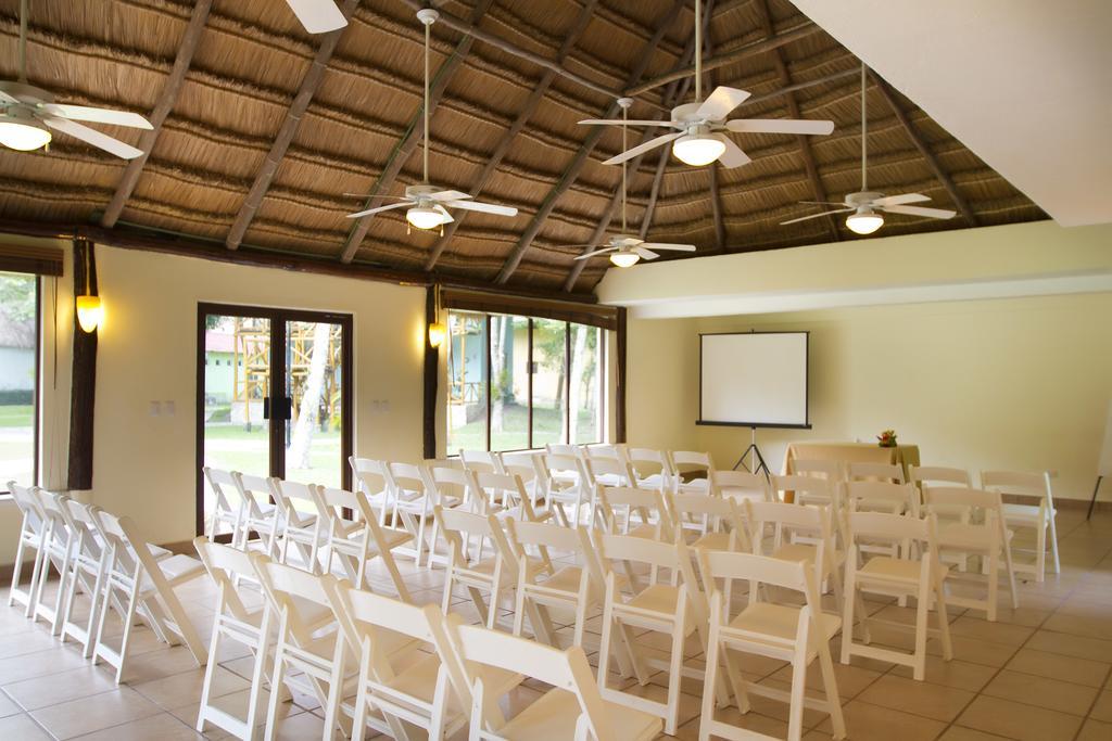 Hotel Ecovillage Chicanna