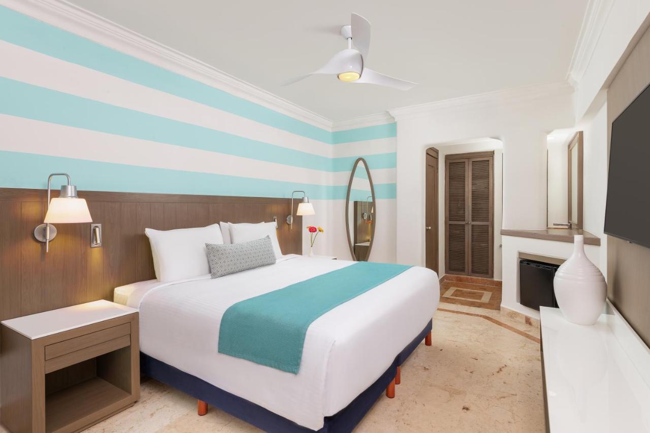 Resort Wyndham Alltra Adults Only Playa del Carmen