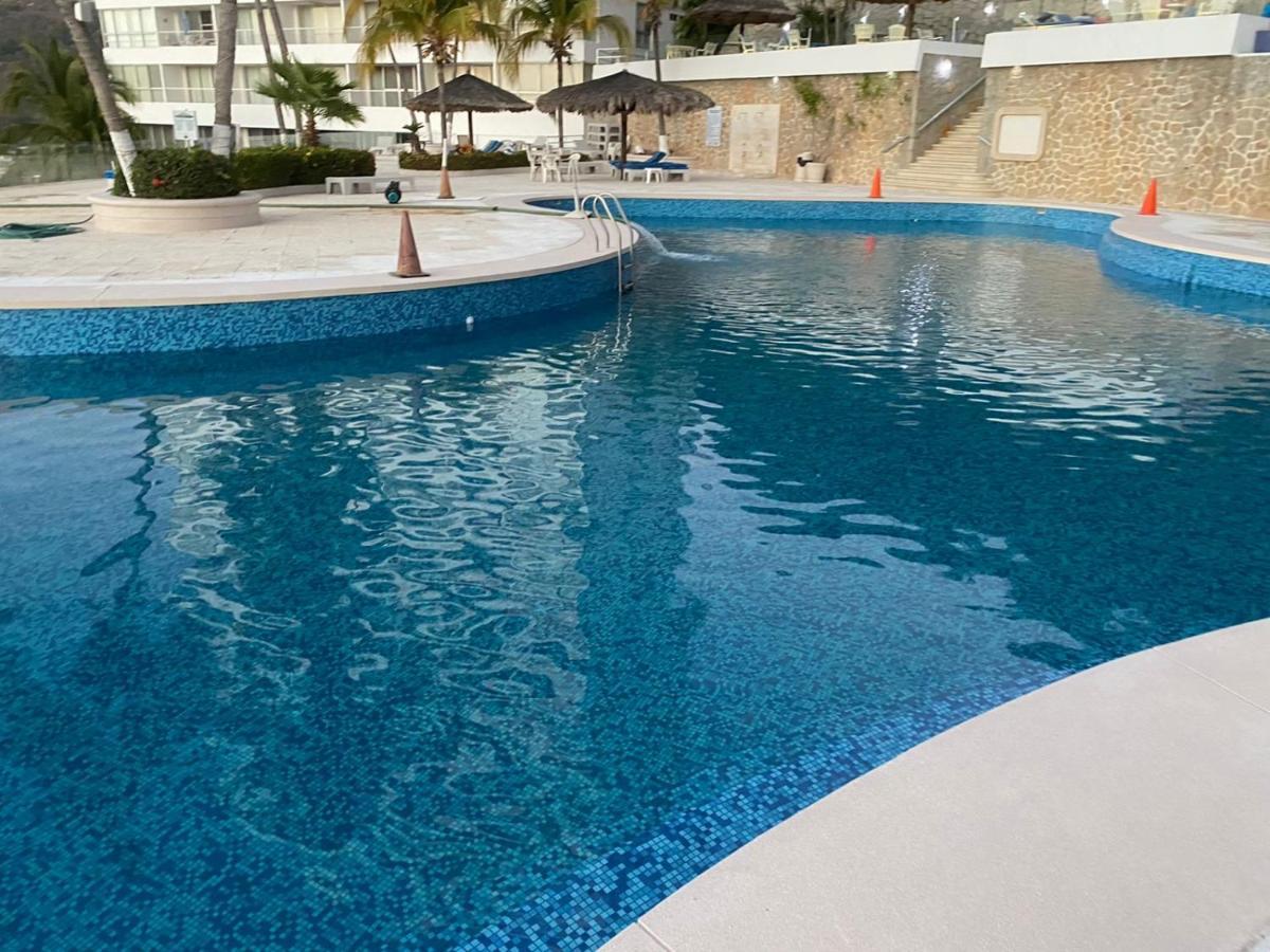 Apartment En Cabo Marques Diamante, Departamento Con Vistas Al Mar Y Atardeceres Espectaculares, Cerca Esta La Playa Al Nivel De La Caseta Del Condominio De Pto Marquez, Enfrente, Wifi, Restaurante, Albercas, 6 Personas Acapulco