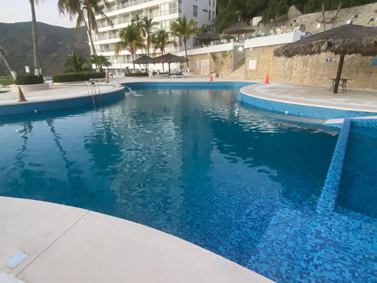 En Cabo Marques Diamante, Departamento Con Vistas Al Mar Y Atardeceres Espectaculares, Cerca Esta La Playa Al Nivel De La Caseta Del Condominio De Pto Marquez, Enfrente, Wifi, Restaurante, Albercas, 6 Personas Apartment Acapulco