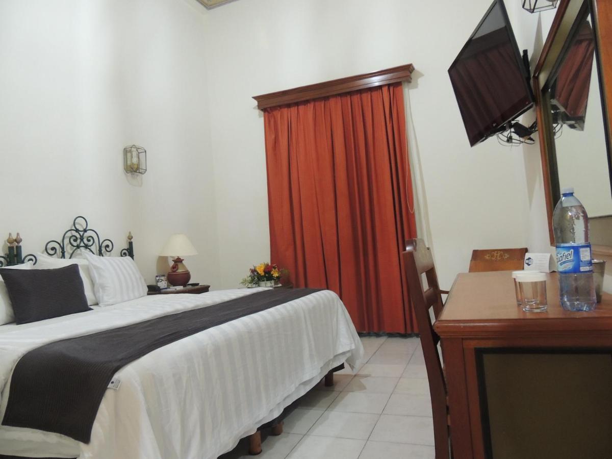 Hotel Concierge Plaza