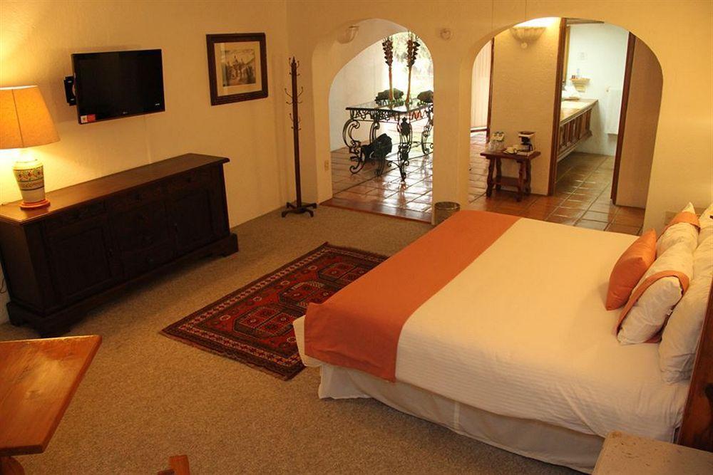 Hotel Mision