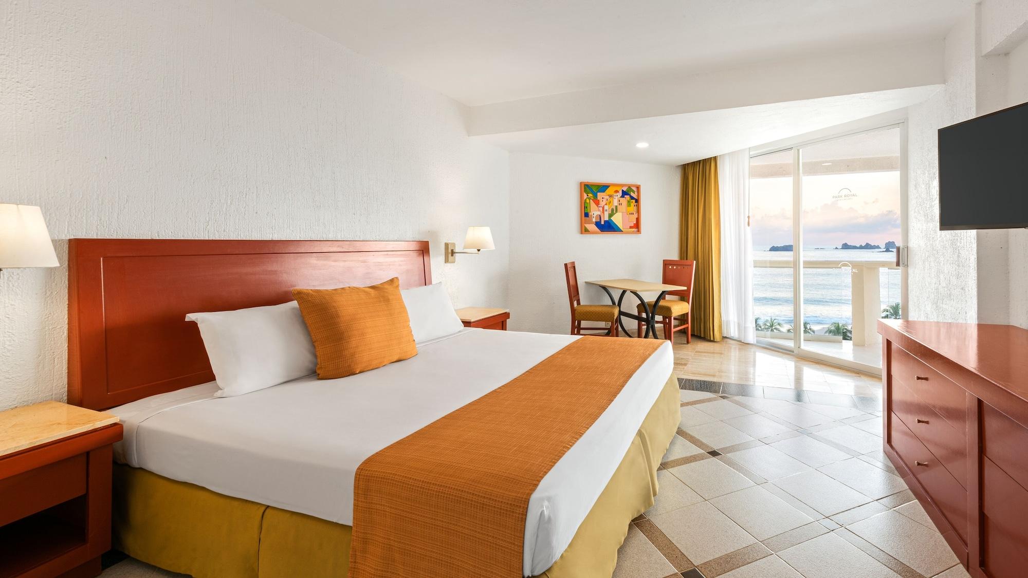 Resort Park Royal Ixtapa 4*