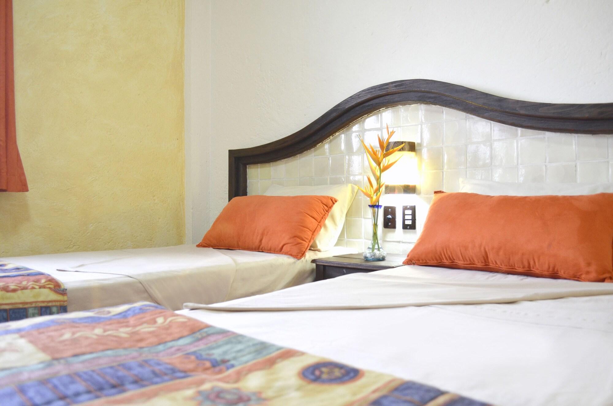 Coral Cuernavaca & 4*