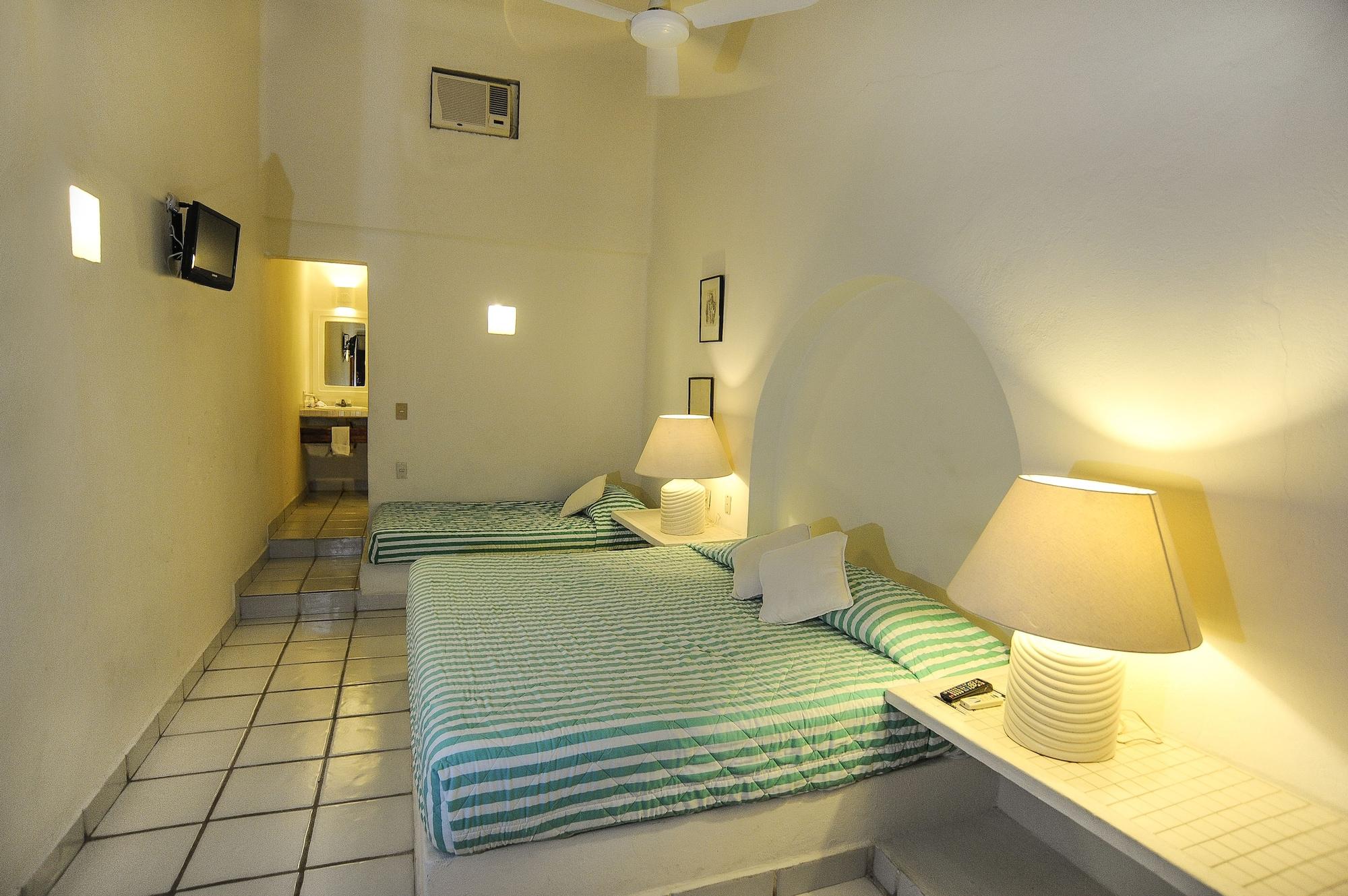 Ixtapa Plaza Hotel