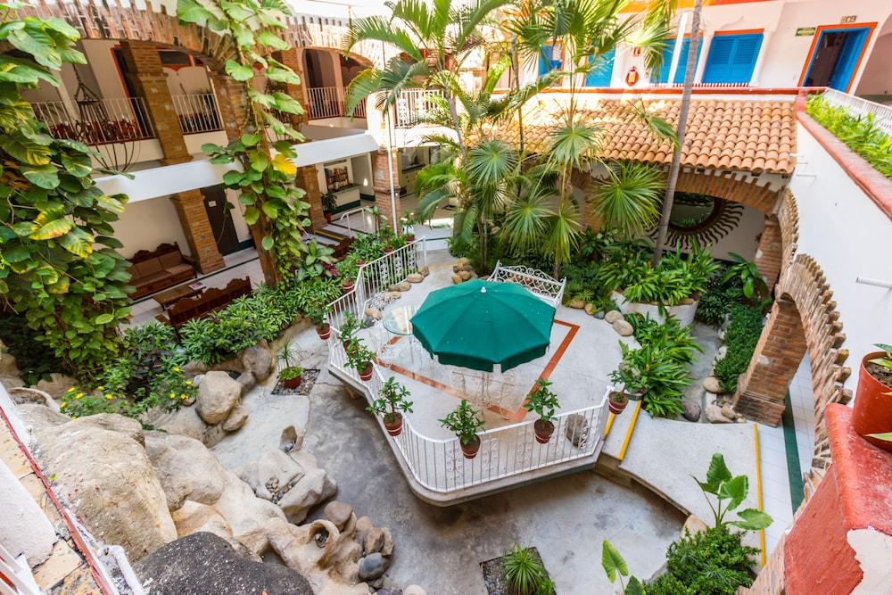 Encino Malecon Centro Hotel