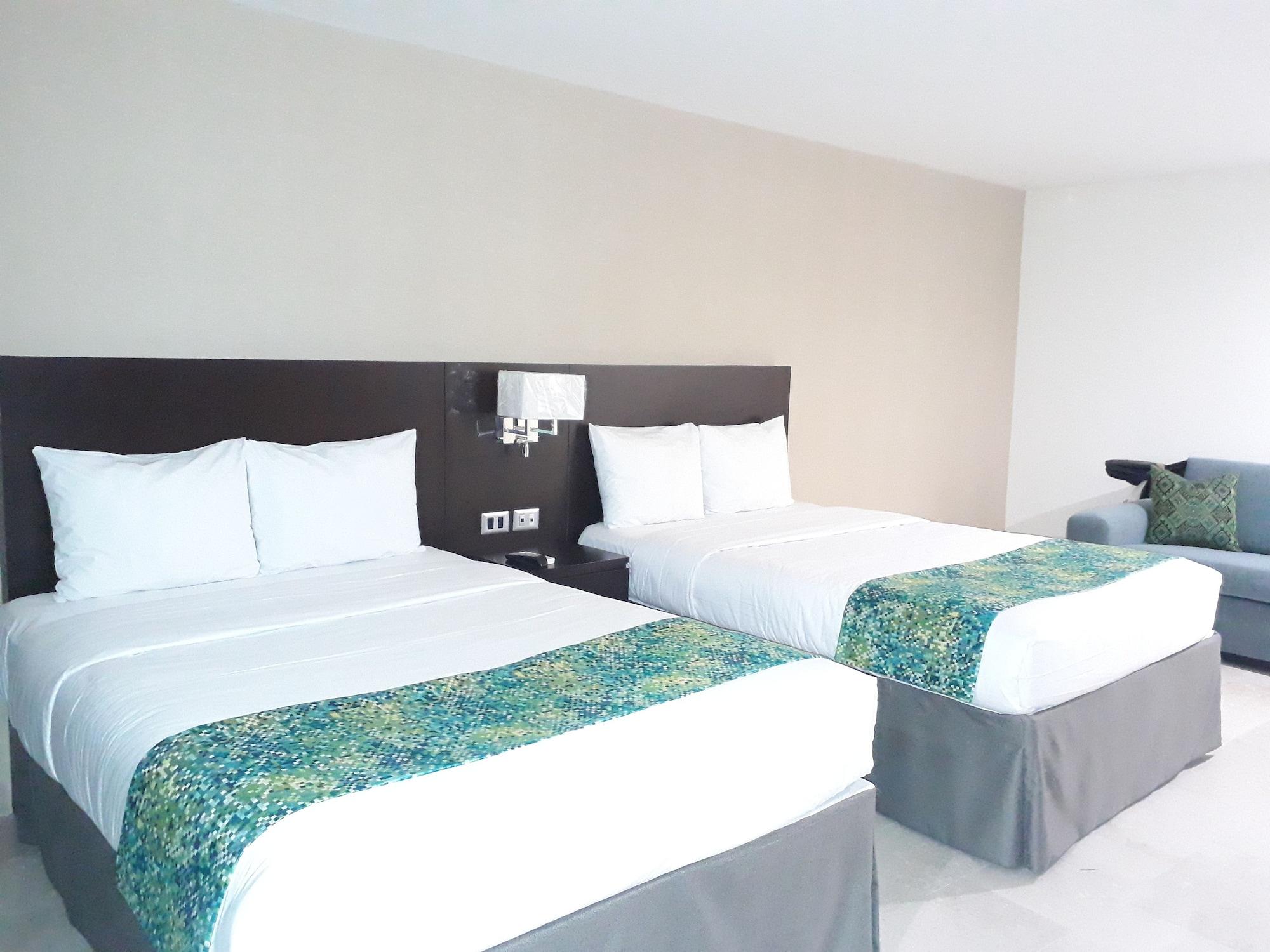 Seven Crown Malecon 4*
